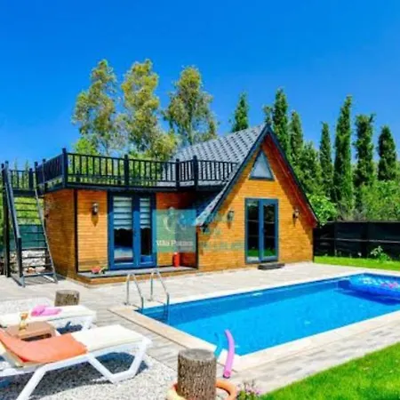 Deniz Aral Tiny House ラグジュアリーテント *